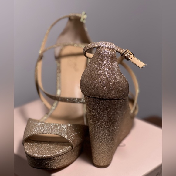 Jewel Badgley Mischka Gold Evening Wedge Sandals (sparkly/metallic) - Picture 4 of 5